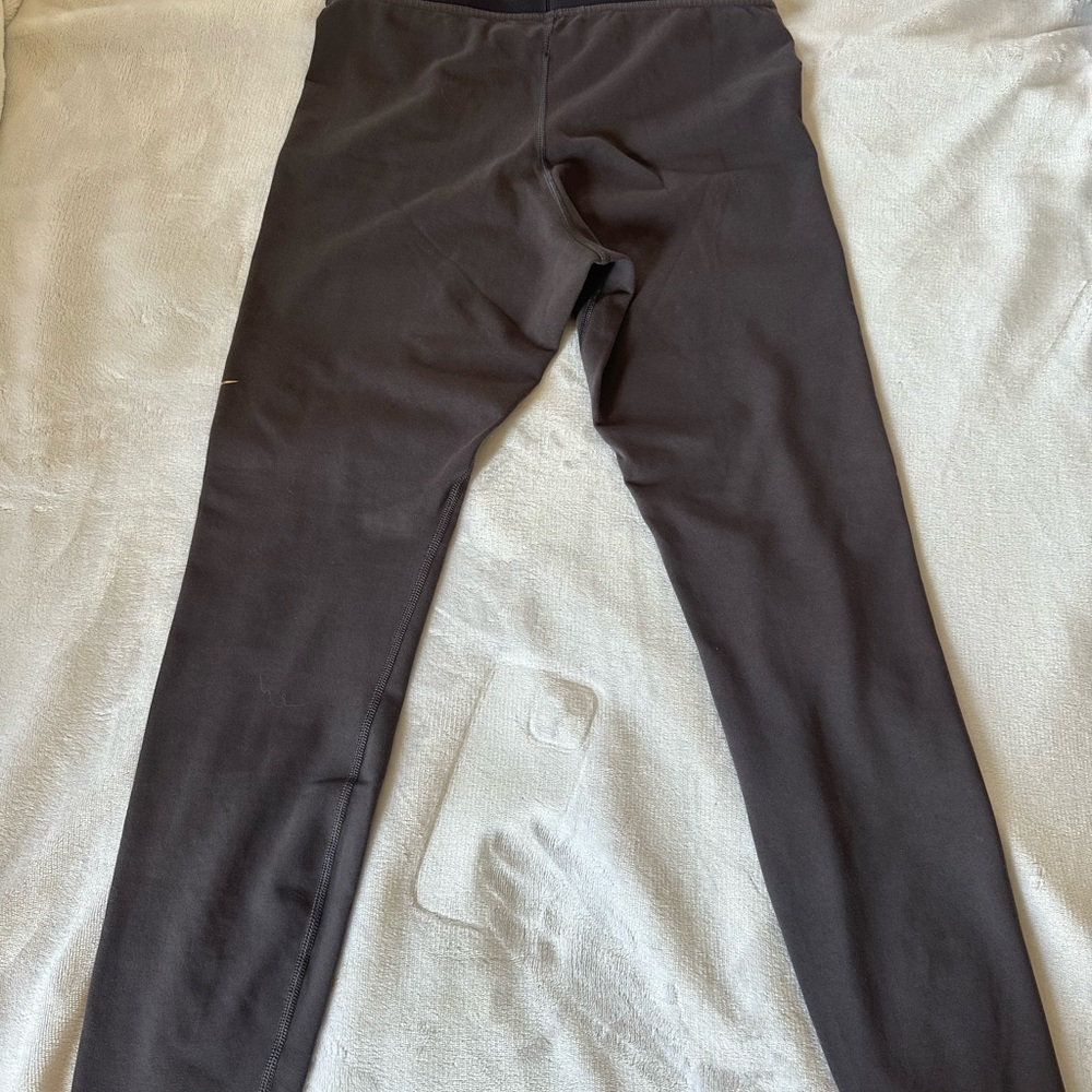 Nike Leggings with Gold Swoosh - Picture 5 of 5